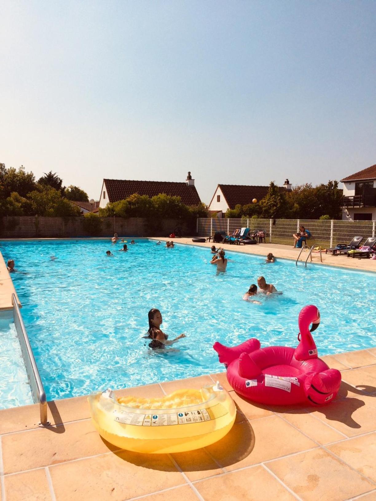 Hotel Zeepark Zeewind Bredene Exterior foto